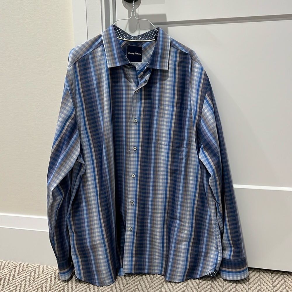 Snappy Tommy Bahamas dress shirt